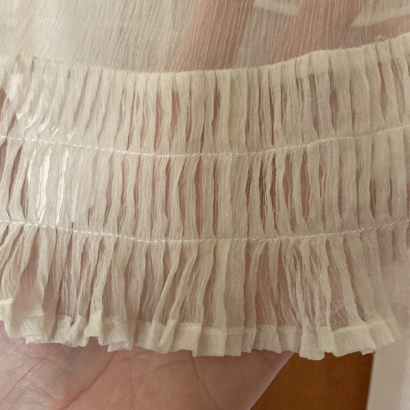 BCBG vintage ‘90’s 100% silk, semi-transparent pleated shell/blouse - Picture 3 of 7